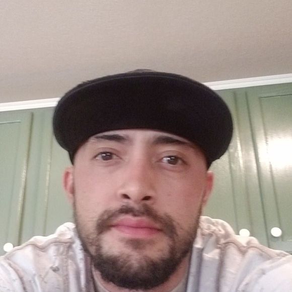 Meet your Posher, Dominic - Picture 1 of 1